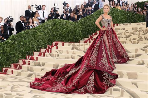 La Gala Met 2018: Un homenaje extravagante a la moda católica y una lluvia de críticas sobre la apropiación cultural